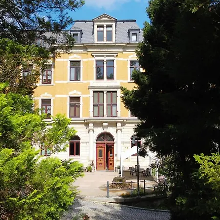 Saechsisches Gemeinschafts-diakonissenhaus Zion E. V. *