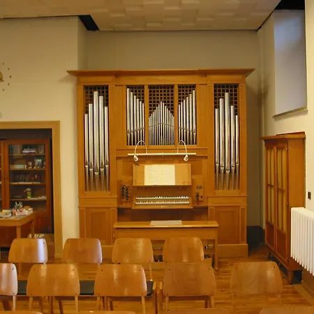 Saechsisches Gemeinschafts-diakonissenhaus Zion E. V. *